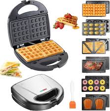 Waffle maker with removable plates