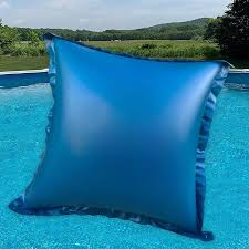 Pool pillow