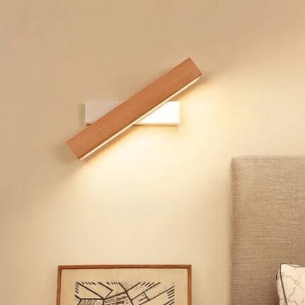 Wooden wall lamp