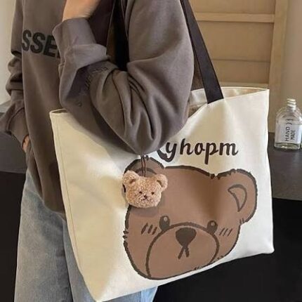 Cute cartoon bear