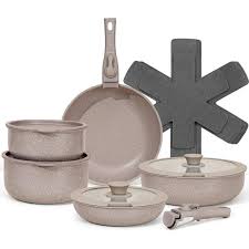 Pots and pens set non stick